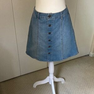 Denim Skirt Short (15in) Button front, Mossimo and CO. Back pockets